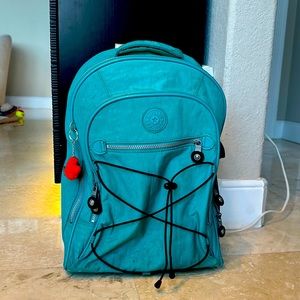 Kipling rolling backpack in very good condition.